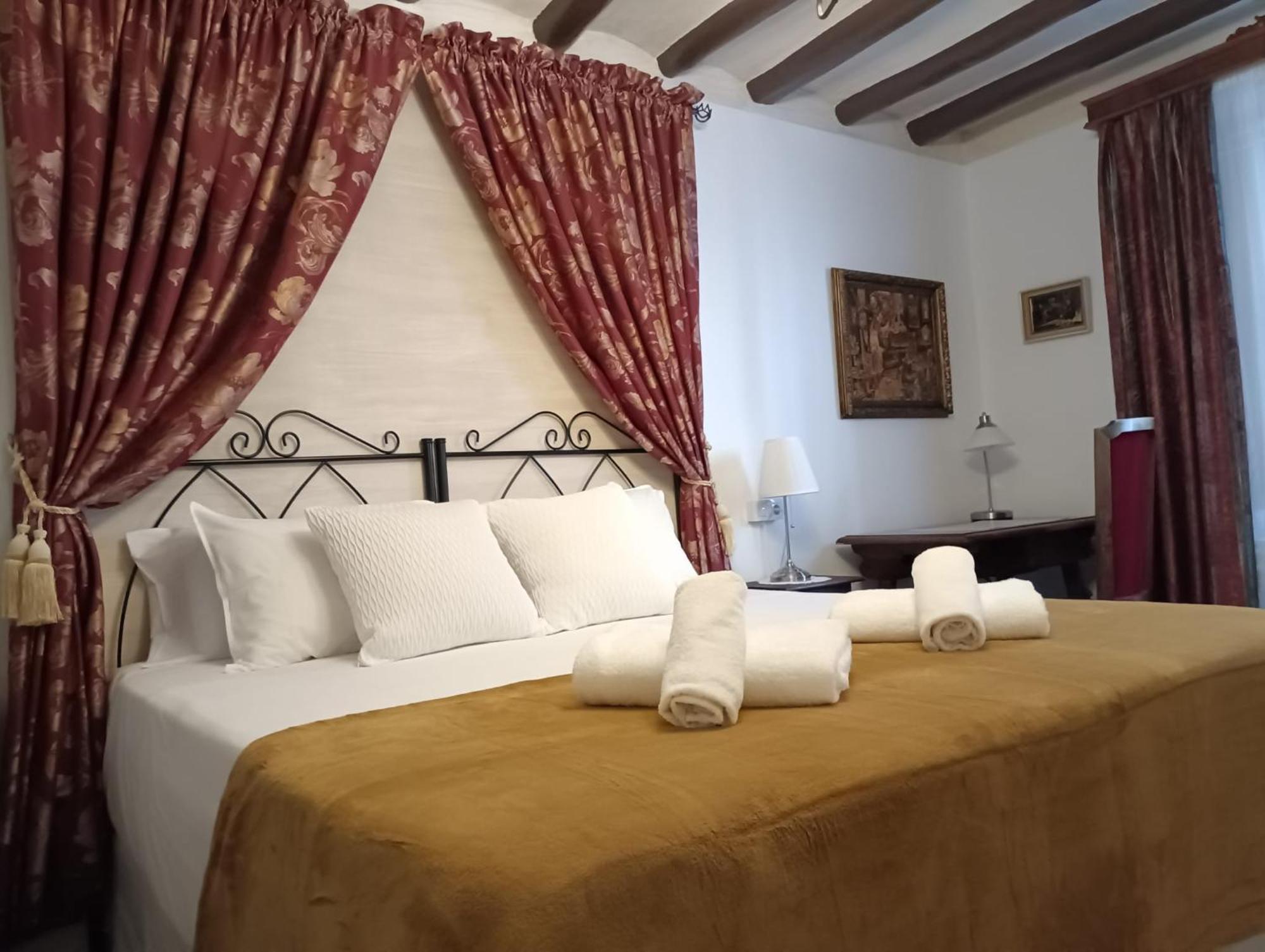Casa Rural La Casona Urrea de Gaen Exteriér fotografie