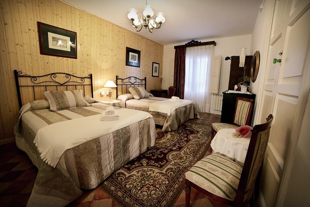 Casa Rural La Casona Urrea de Gaen Exteriér fotografie