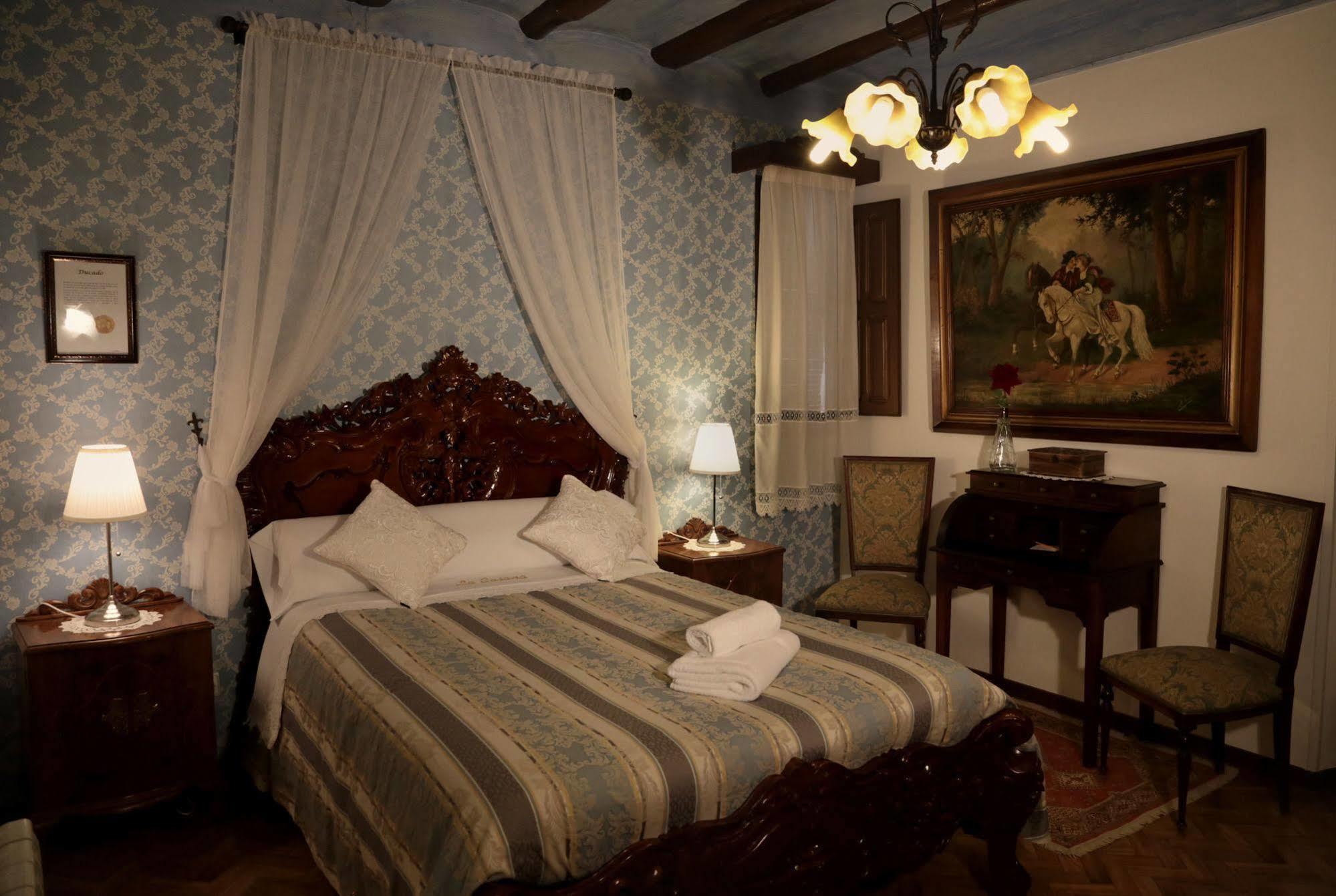 Casa Rural La Casona Urrea de Gaen Exteriér fotografie
