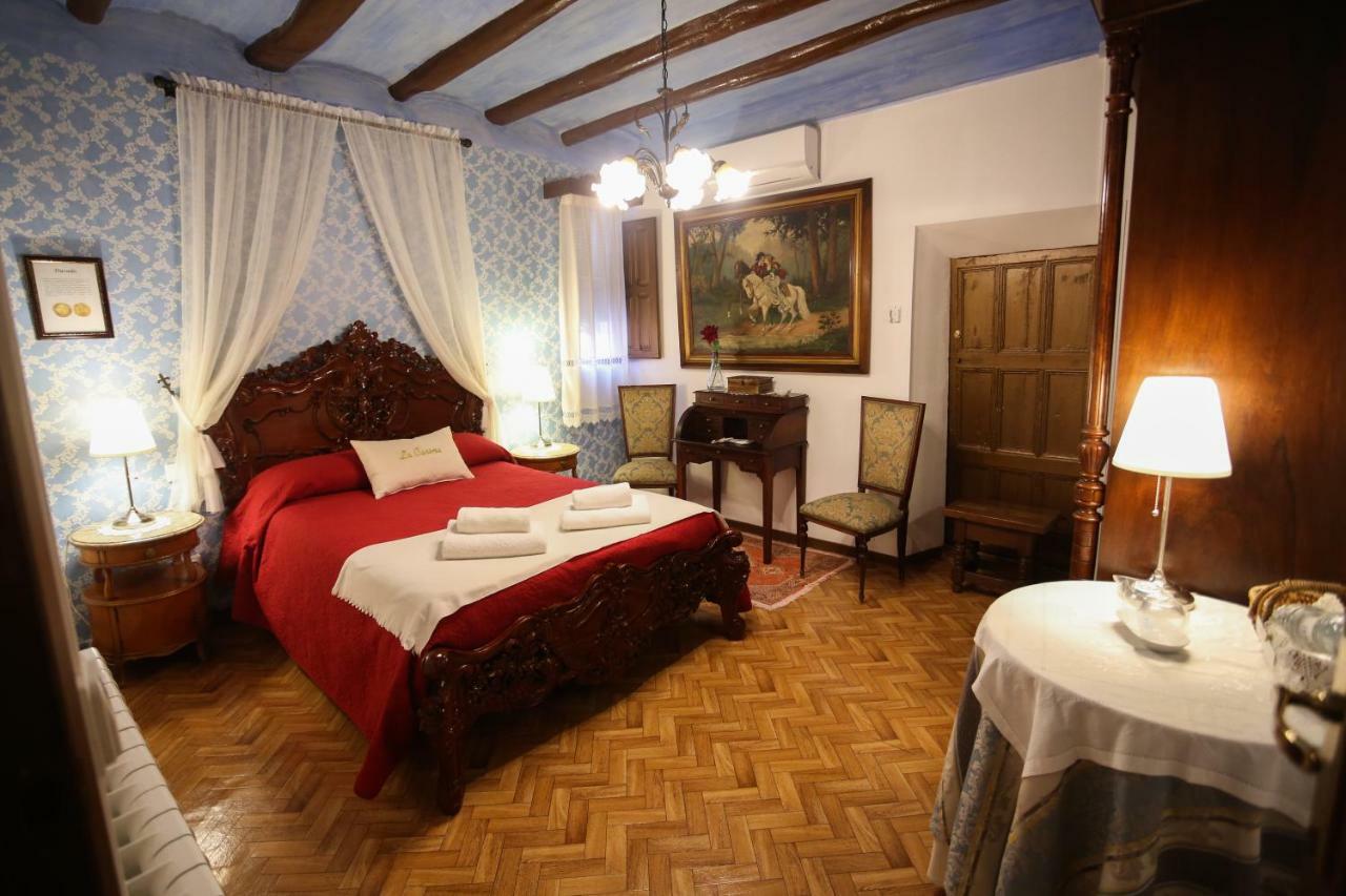 Casa Rural La Casona Urrea de Gaen Exteriér fotografie