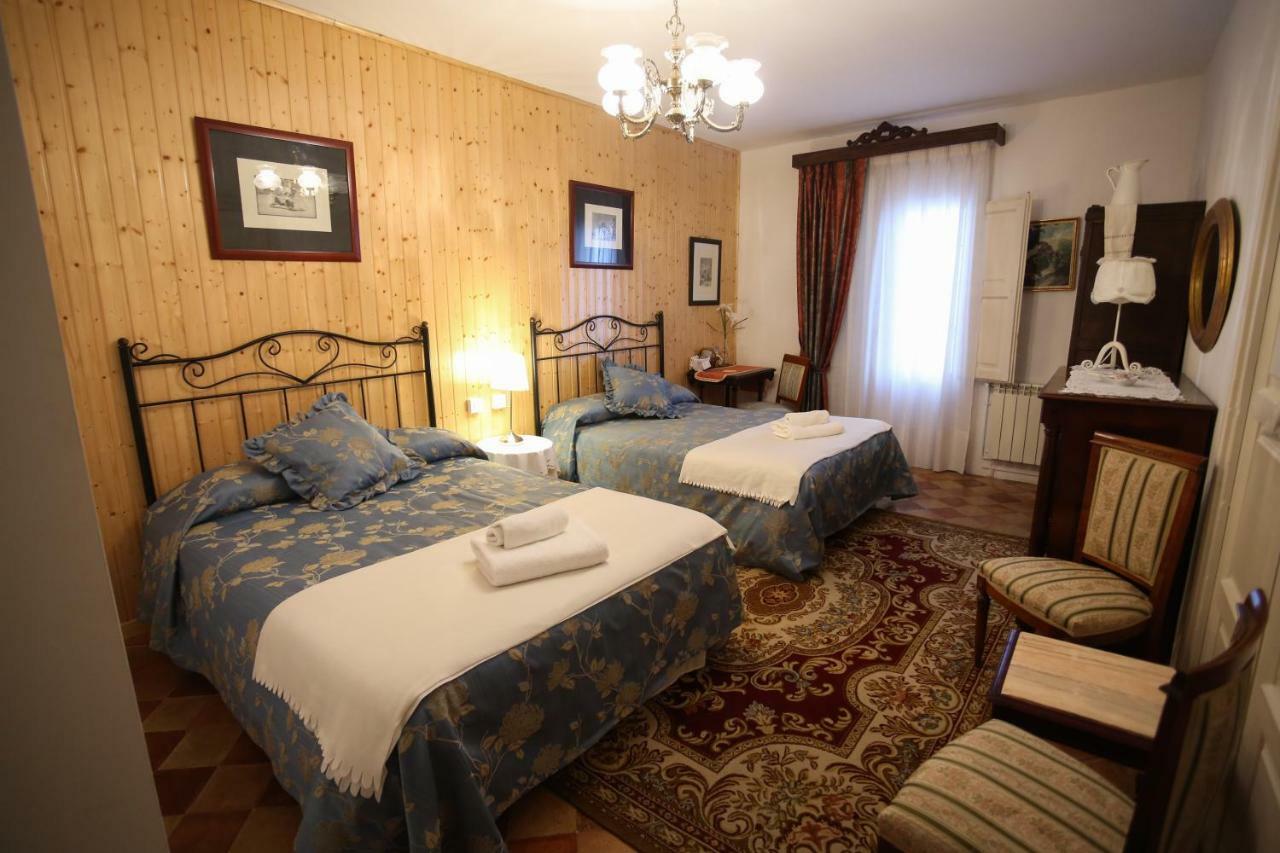 Casa Rural La Casona Urrea de Gaen Exteriér fotografie
